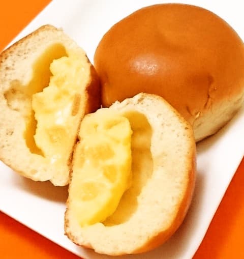 ヤマザキ「薄皮ふじりんご入りカスタードクリームパン」